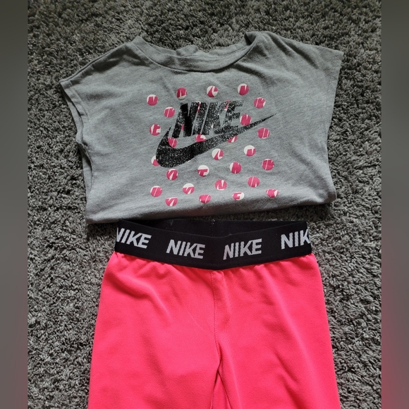 Nike Girls Outfit Size 5T - Picture 6 of 6